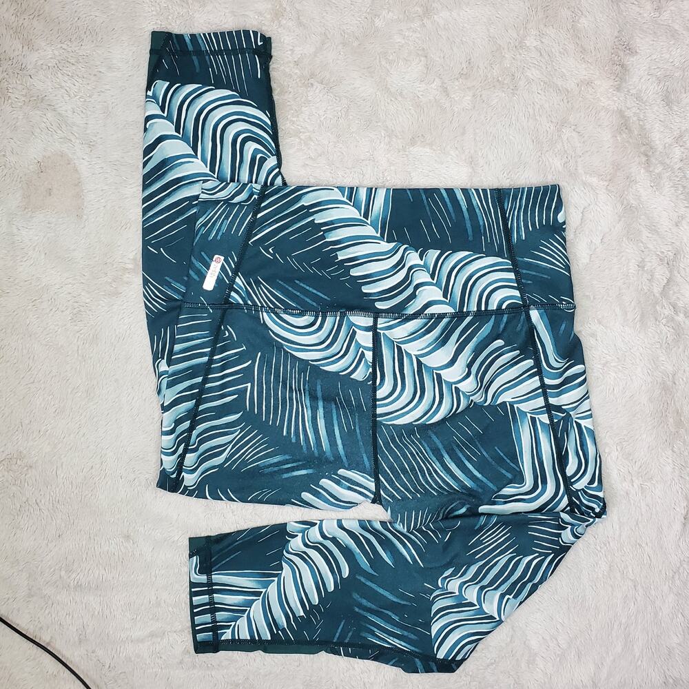 Zella Green Leaf Leggings Medium - Picture 2 of 9